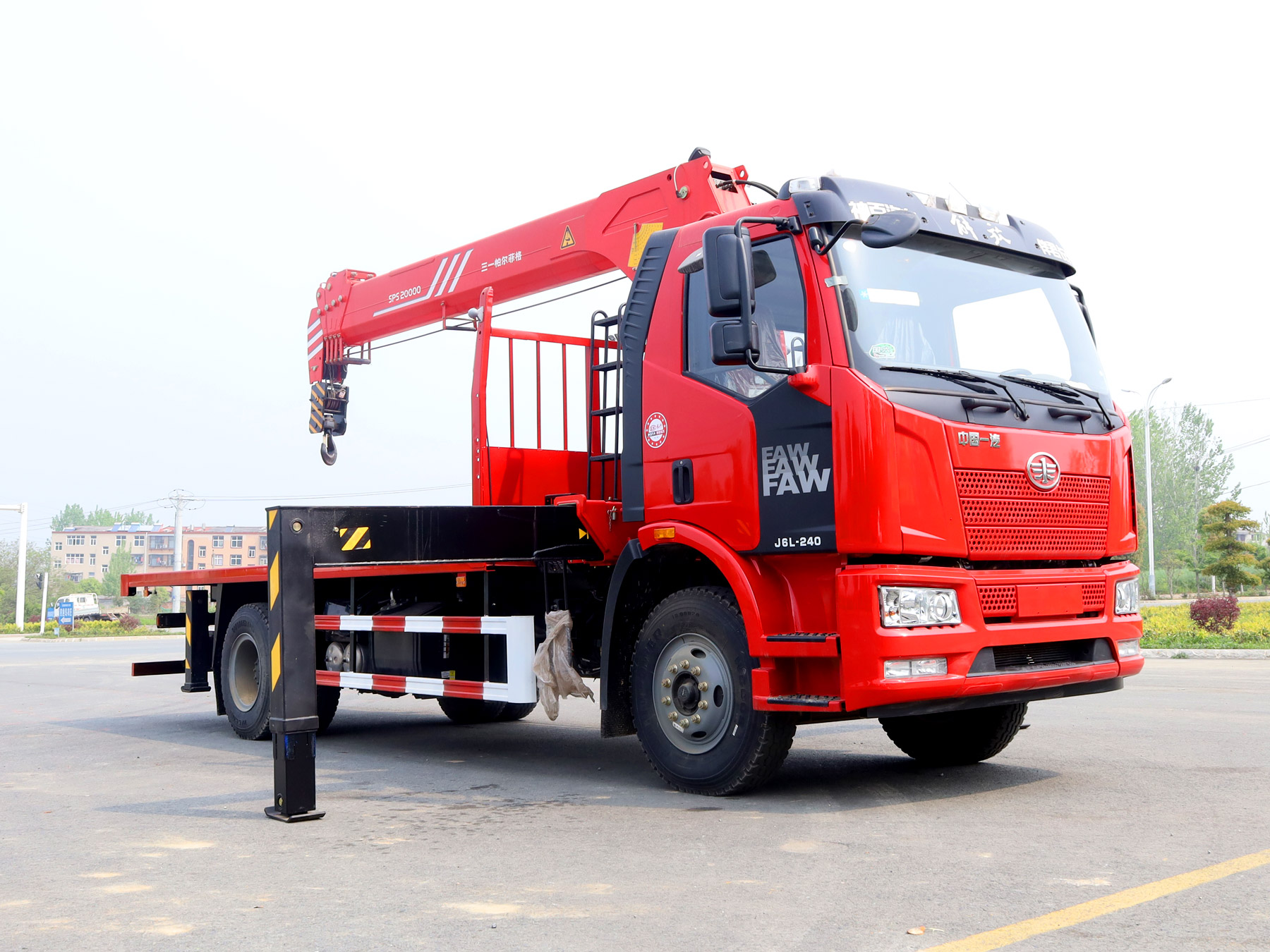 國(guó)六解放J6L單排駕駛室上裝三一8噸直臂式吊機(jī)隨車吊