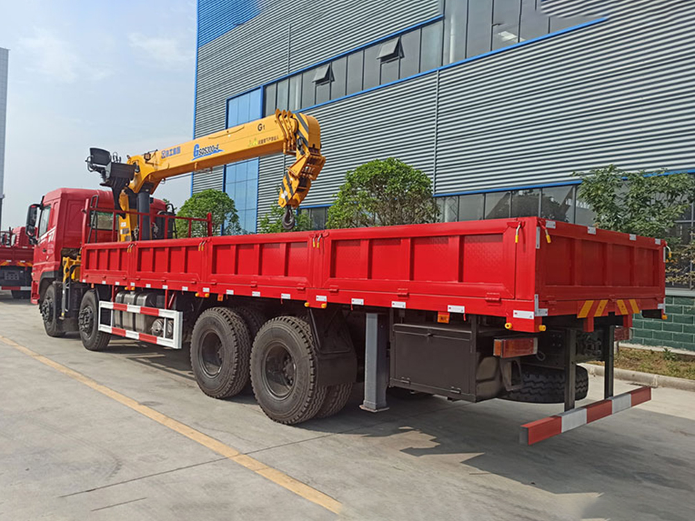 國(guó)六東風(fēng)暢行D7前四后八徐工12噸G系直臂吊機(jī)隨車(chē)吊